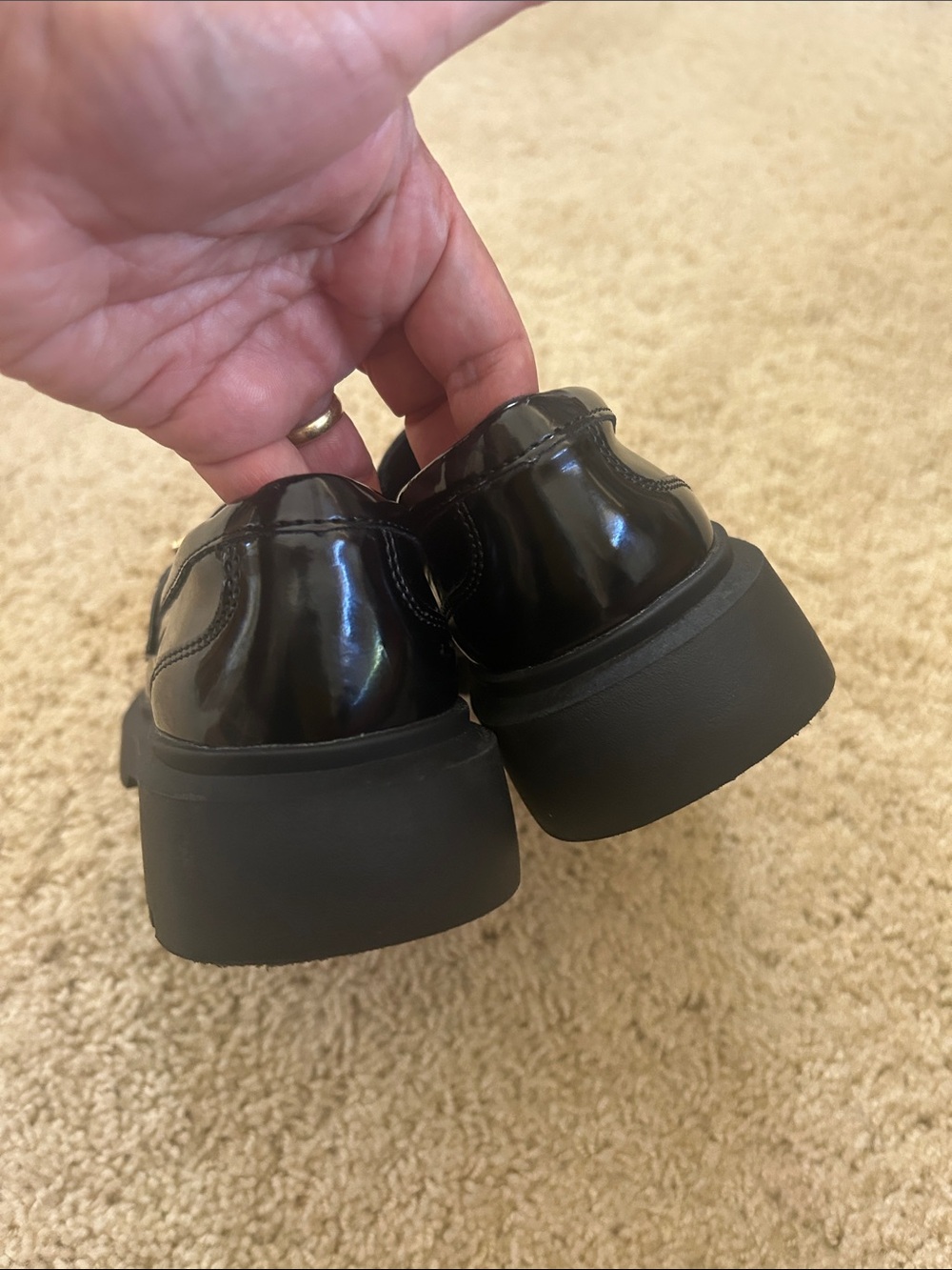 NWOT ZARA Girls Patent Leather Loafer Gold Accent - Picture 8 of 8